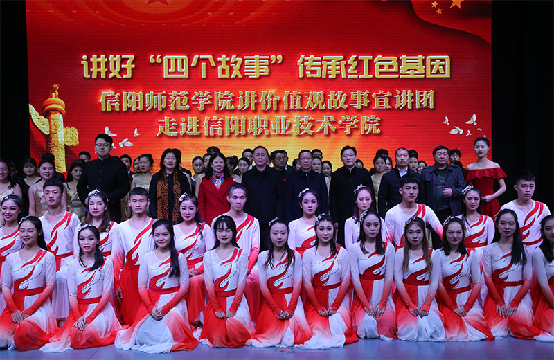 AT8V8986.JPG AT8V8986.JPG